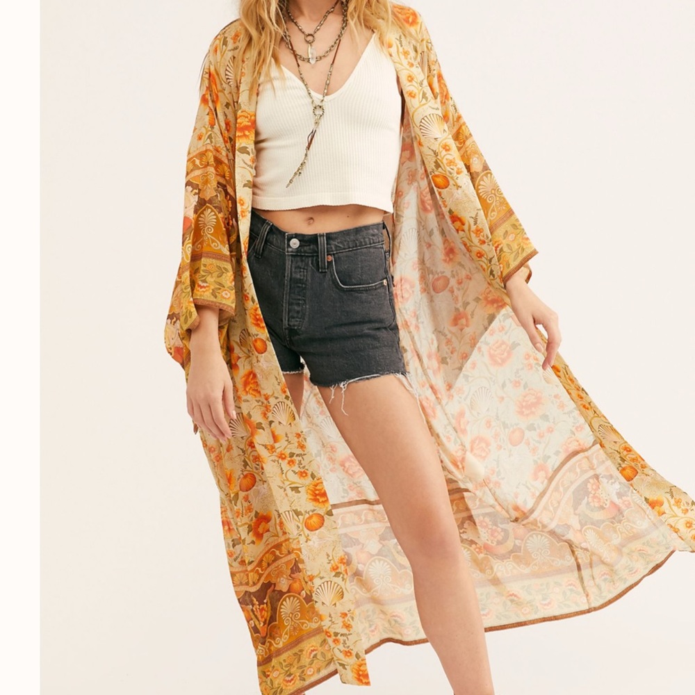 NWT Spell & the Gypsy Collective Seashell Z10-7